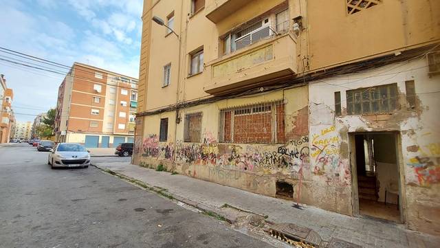 Piso en Venta en C/ Padre Pedro Velasco en La Malva-rosa