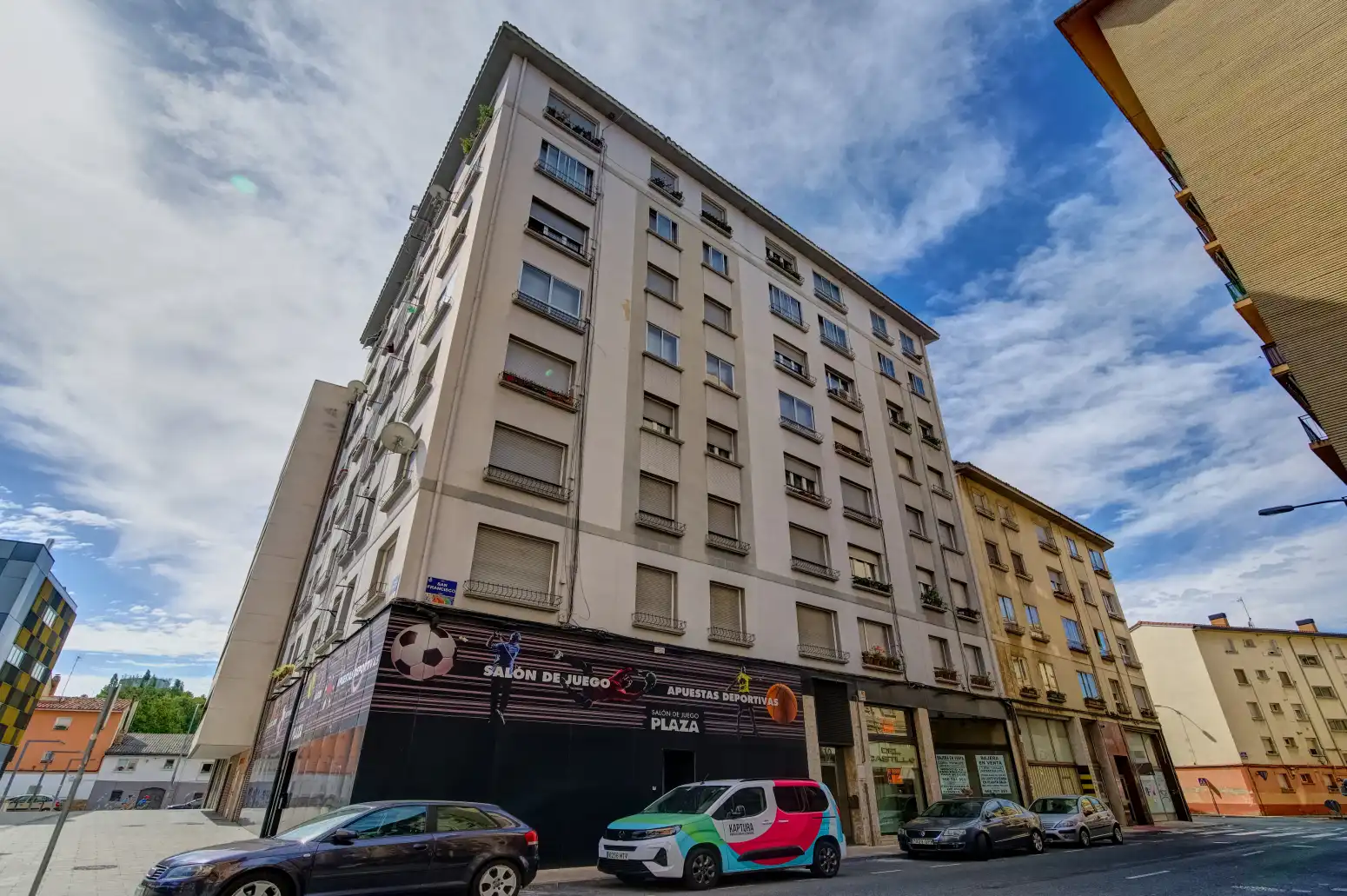 Vista exterior de Pis en venda en Burlada / Burlata amb Calefacció, Moblat i Balcó