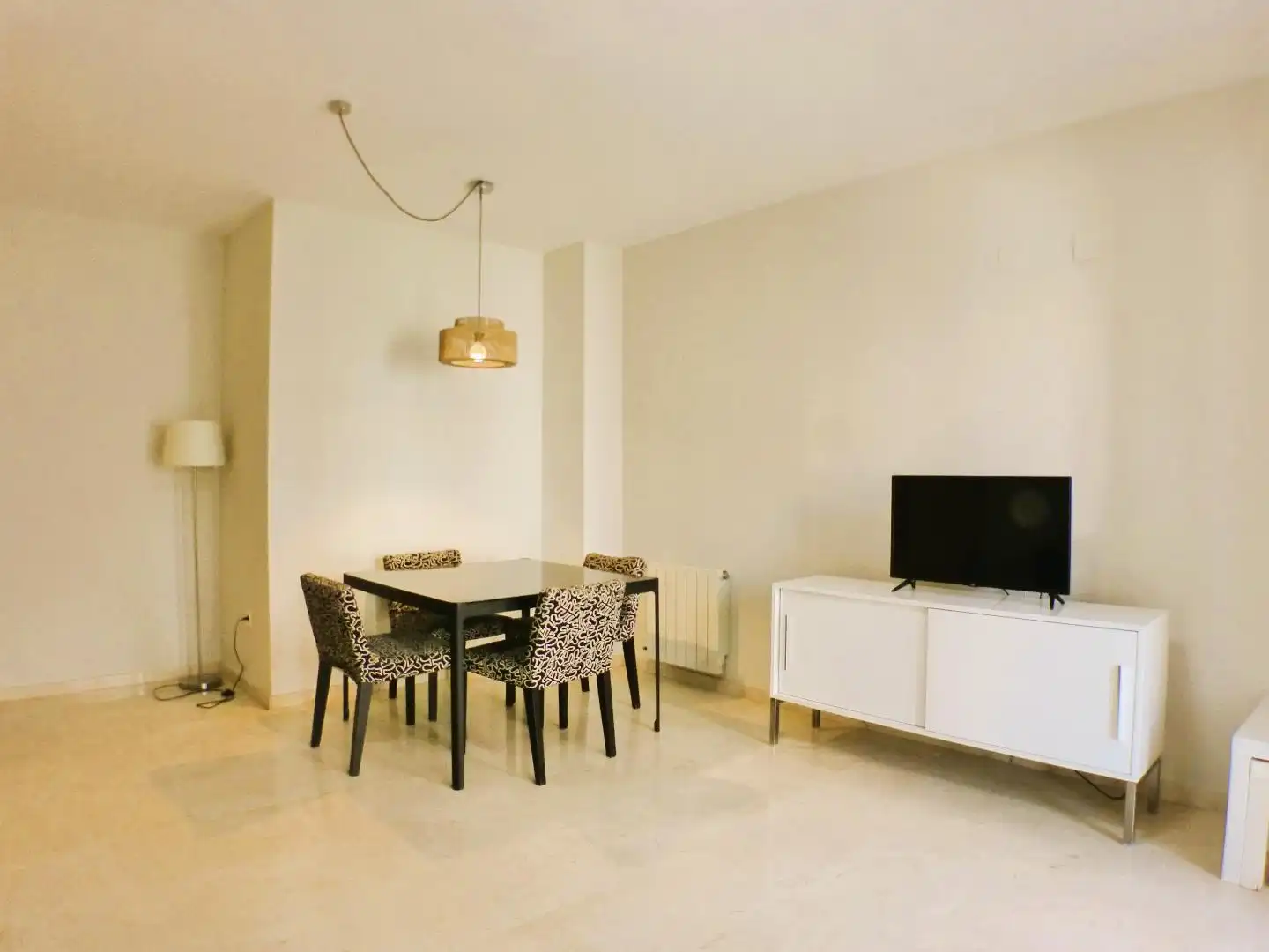 Apartament de lloguer a Paus - Poligono San Blas