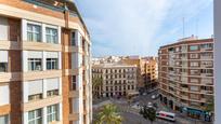 Vista exterior de Àtic en venda en  Valencia Capital amb Aire condicionat i Moblat