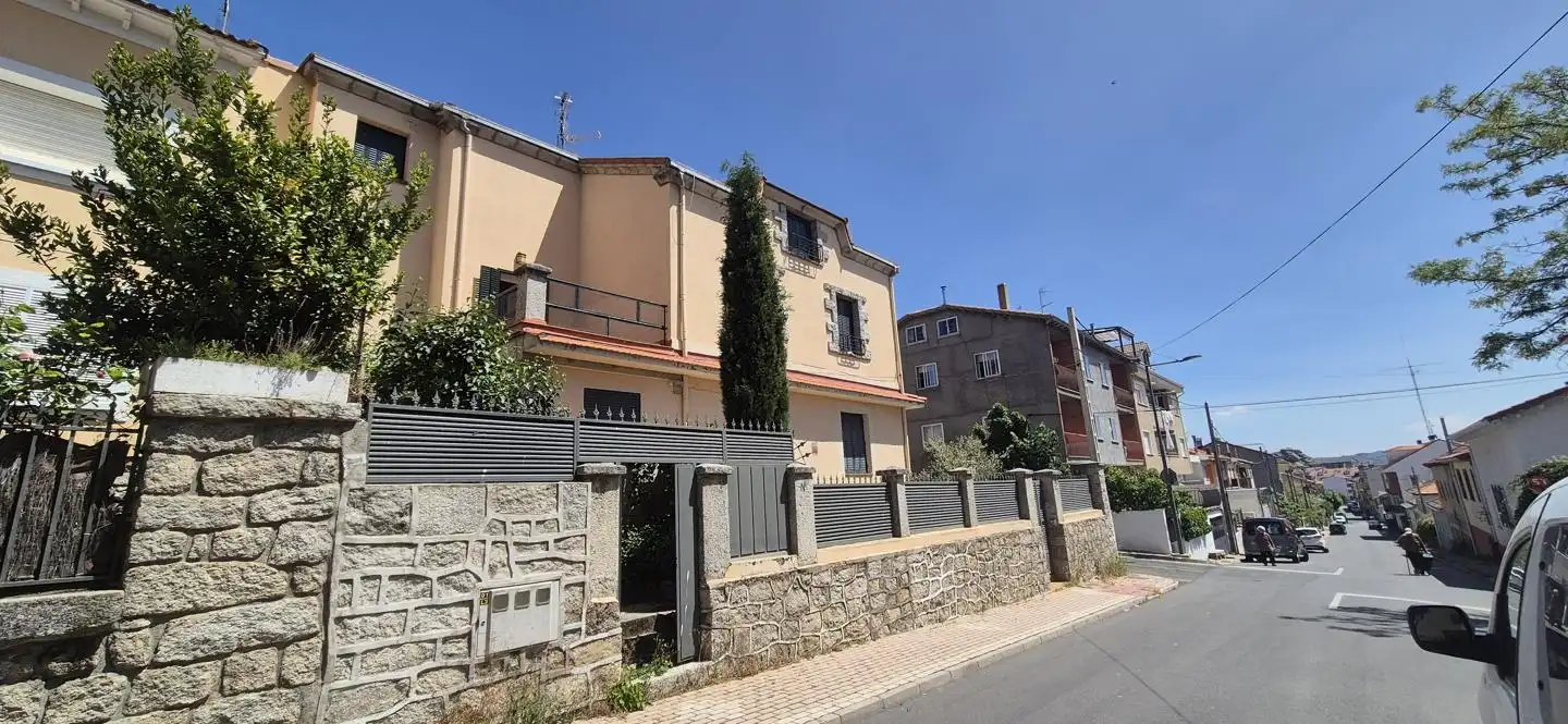 Flat for sale in Del Molinillo, Las Navas del Marqués