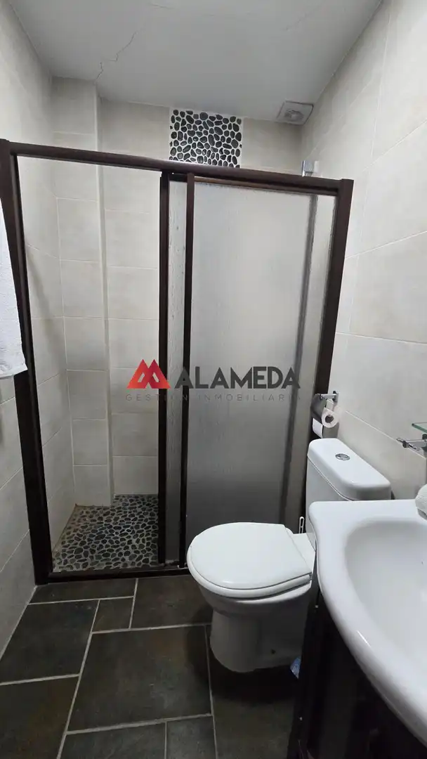 Bany de Local en venda en Medina Sidonia amb Moblat