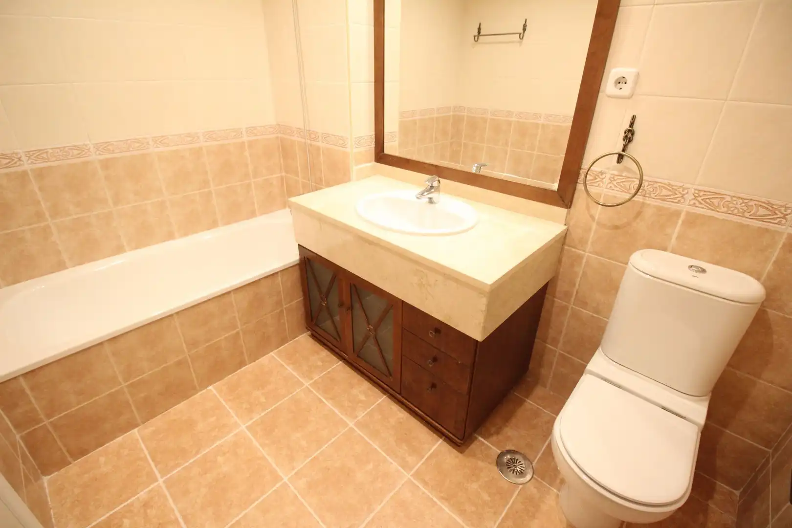 Badezimmer von Wohnung zur Miete in Málaga mit Klimaanlage, Heizung und Terrasse