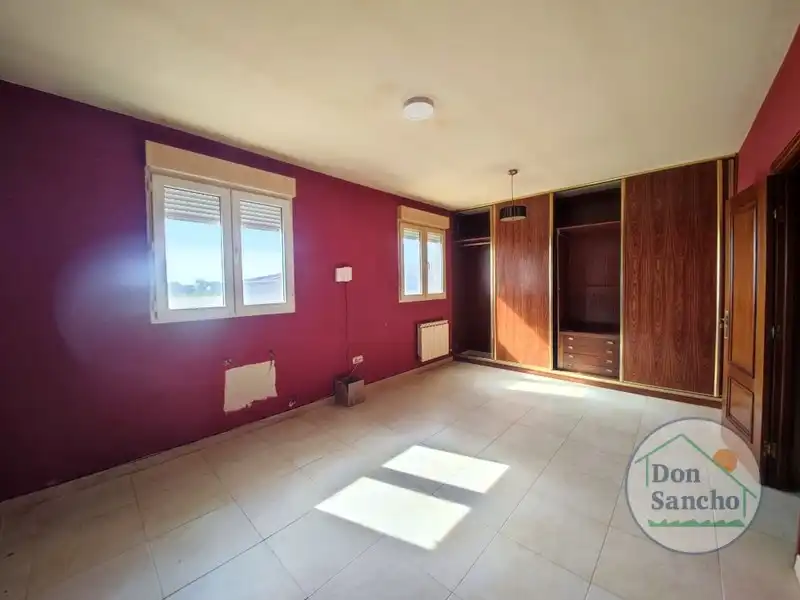 Bedroom of Detached homes for sale in Pozaldez  with Heating and Private garden