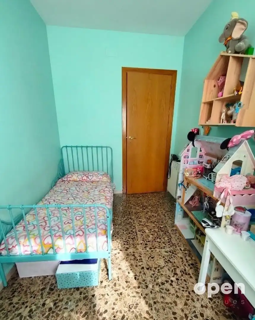 Dormitori de Pis en venda en Terrassa amb Aire condicionat, Calefacció i Parquet