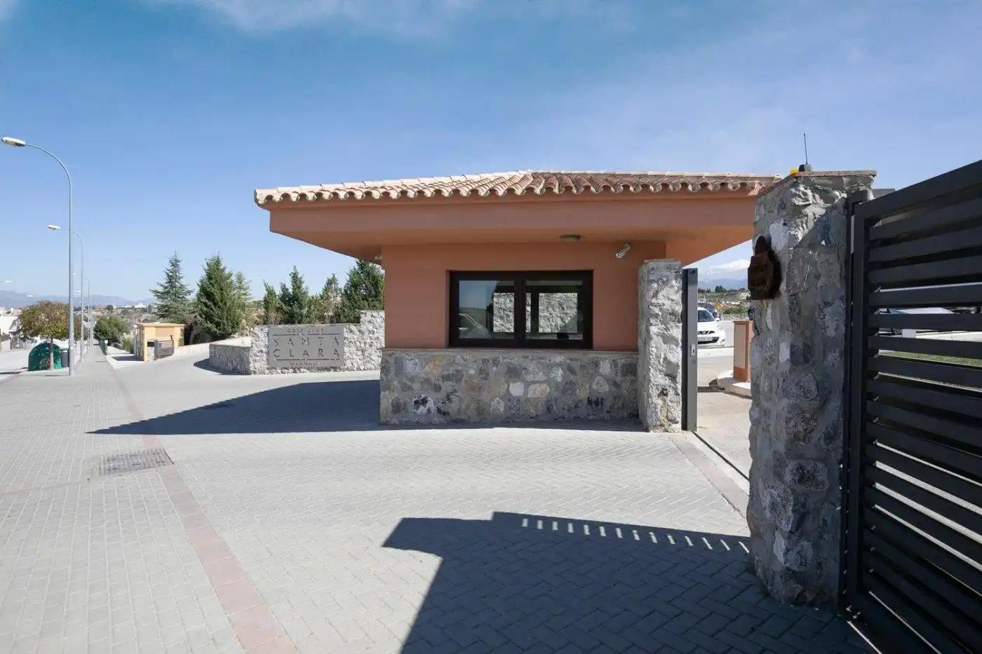 Vista exterior de Residencial en venta en Villa de Otura