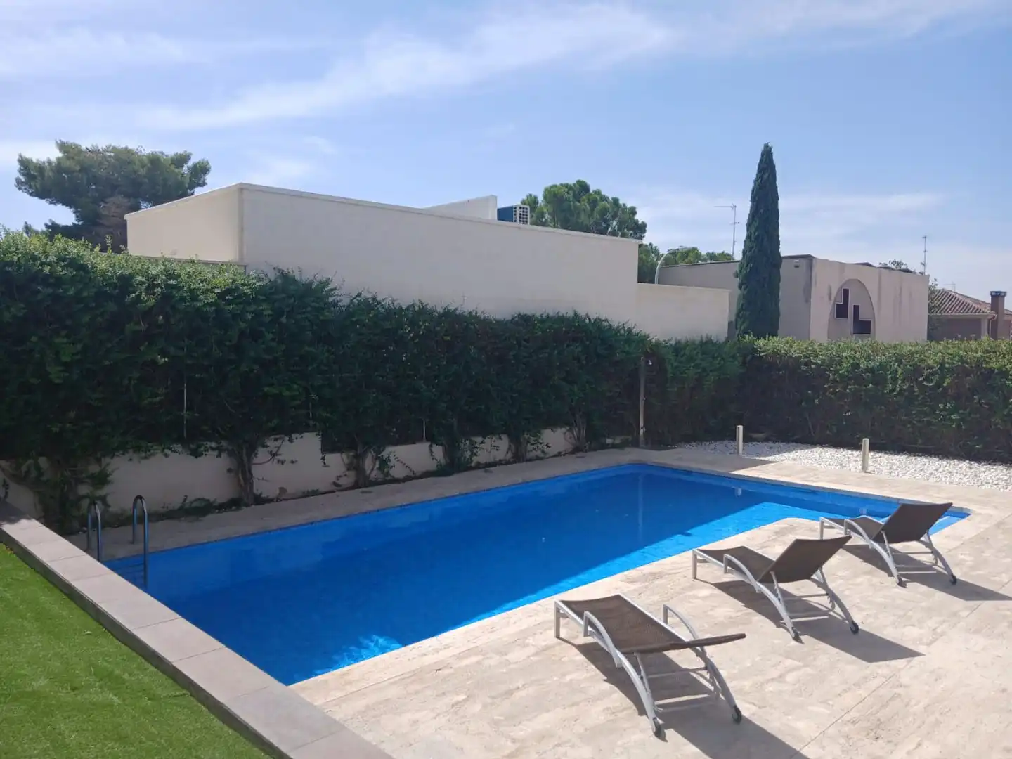 Piscina de Casa o xalet en venda en Valdepeñas amb Aire condicionat, Calefacció i Traster