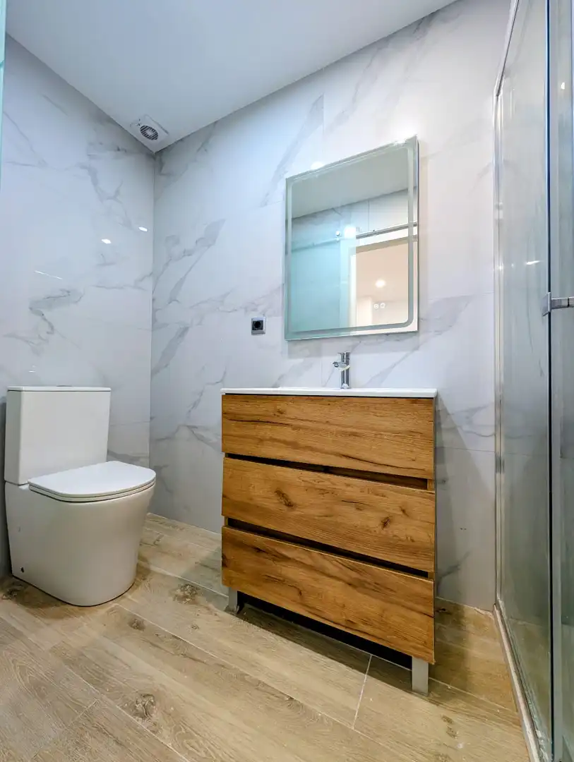 Baño de Piso en venta en Badalona con Parquet y Horno