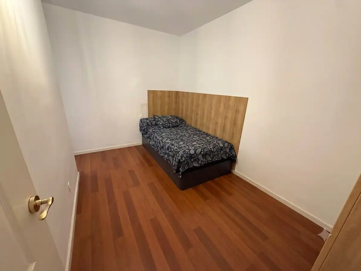Habitación de Piso en venta en Cornellà de Llobregat con Aire acondicionado, Calefacción y Parquet
