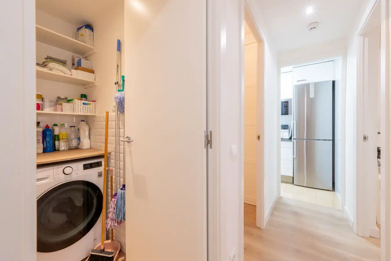 Wohnung zum Verkauf in Barcelona mit Klimaanlage, Heizung und Möbliert