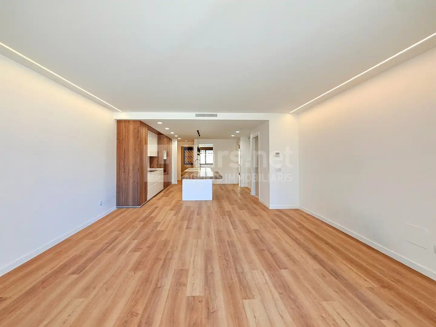 Wohnzimmer von Wohnung zum Verkauf in Vilanova i la Geltrú mit Klimaanlage, Parkett und Terrasse