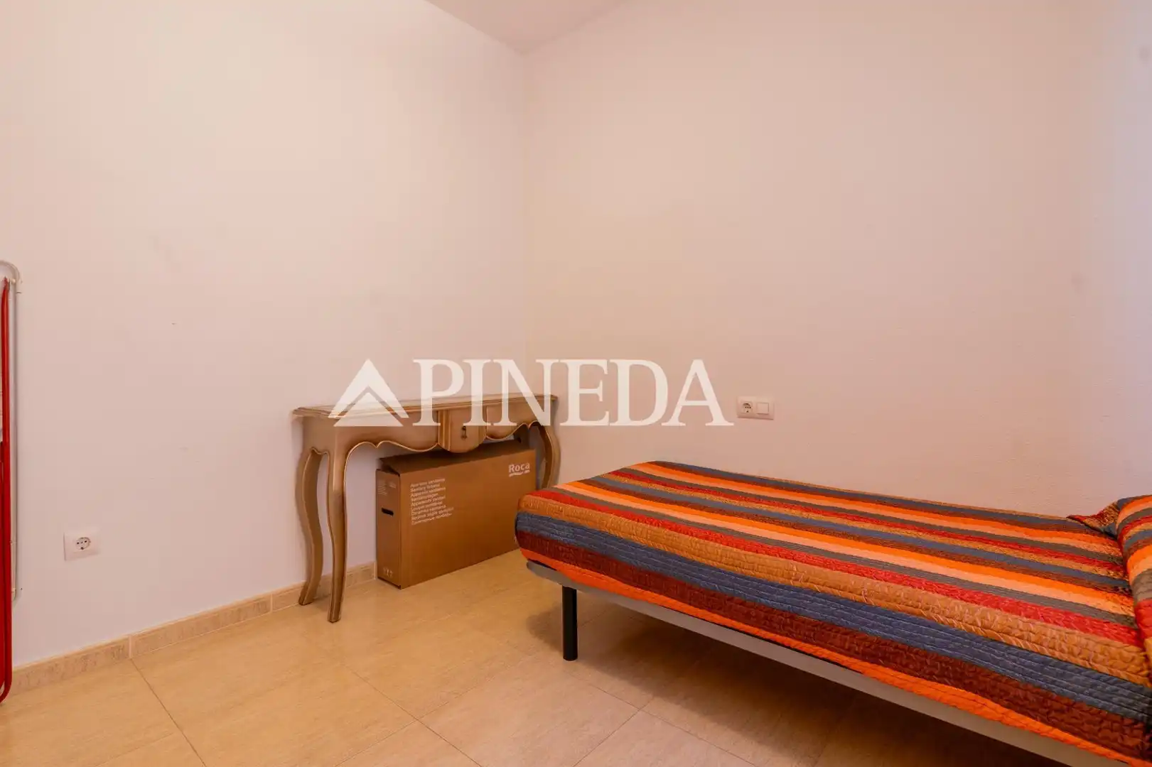 Habitación de Casa adosada en venta en Puçol con Calefacción, Terraza y Trastero