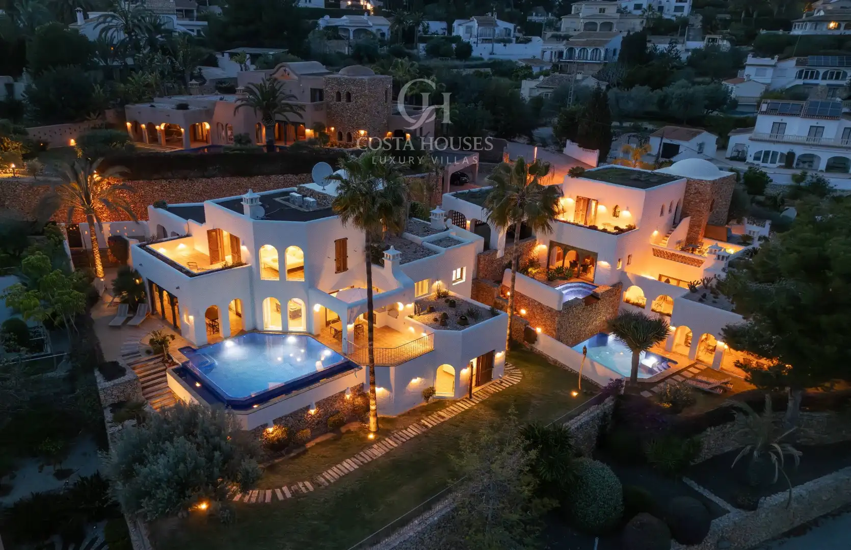 Vista exterior de Casa o xalet en venda en Moraira amb Aire condicionat, Calefacció i Jardí privat
