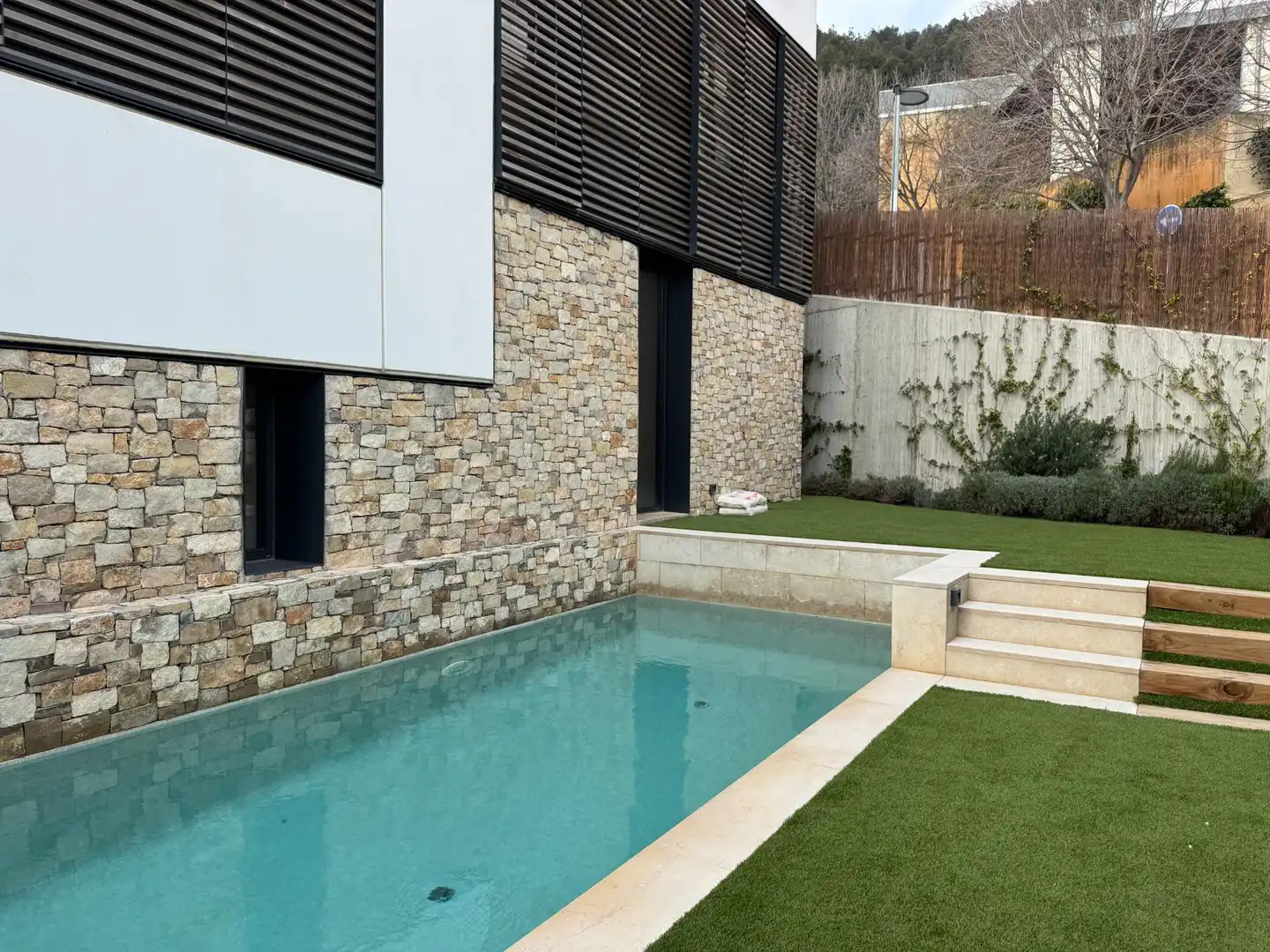 Piscina de Casa o chalet en venta en Barcelona con Aire acondicionado, Calefacción y Jardín privado