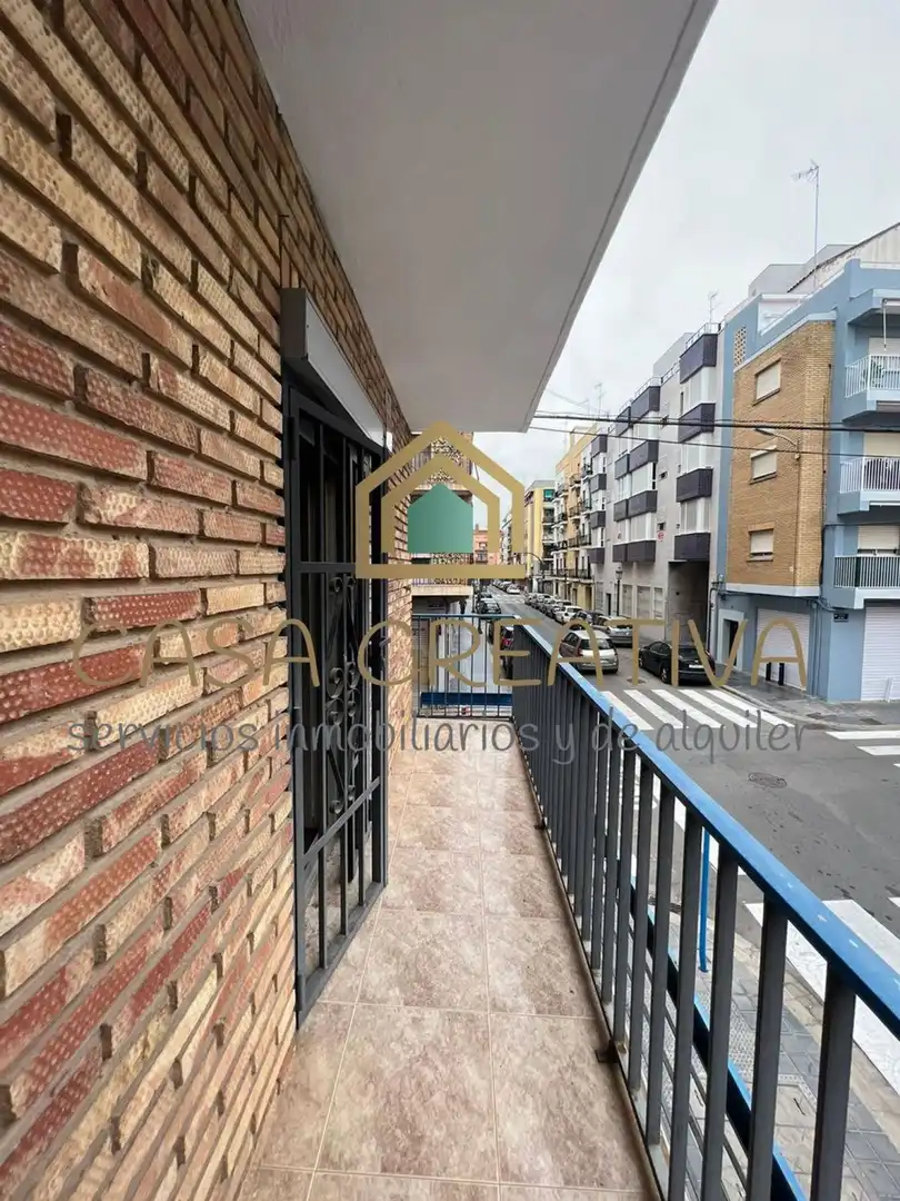 Exterior view of Flat for rent in Valencia  with Air Conditioner, Heating and Terrace