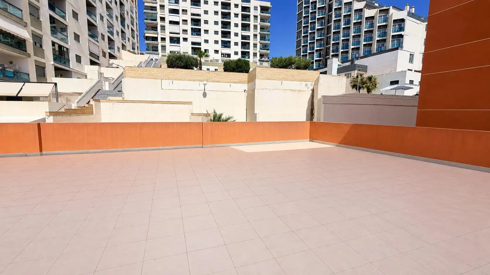 Terrasse von Büro zur Miete in El Campello mit Klimaanlage und Terrasse
