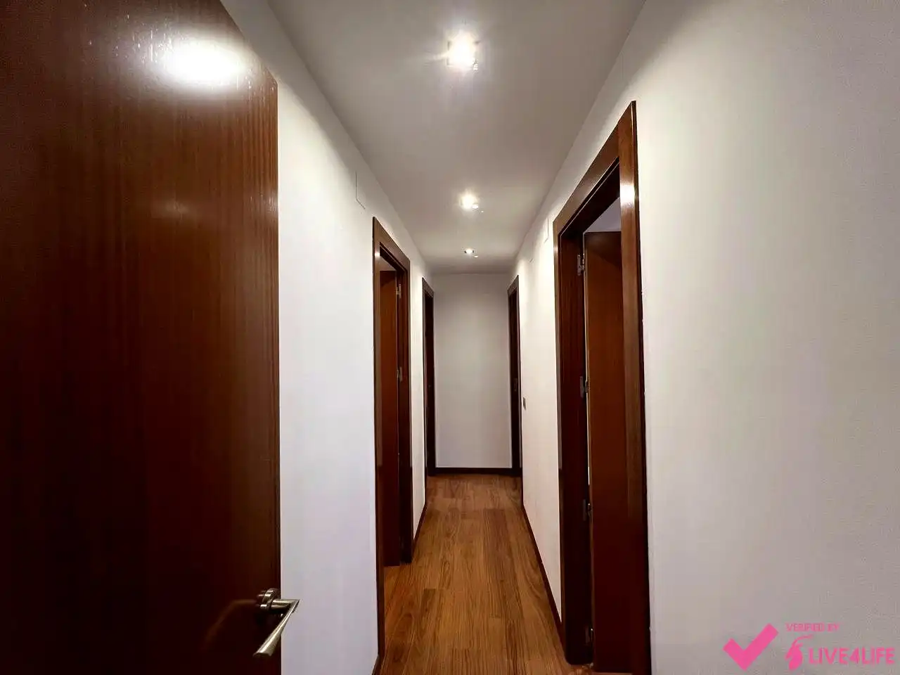 Flat for rent in Valencia  with Air Conditioner, Parquet flooring and Furnished