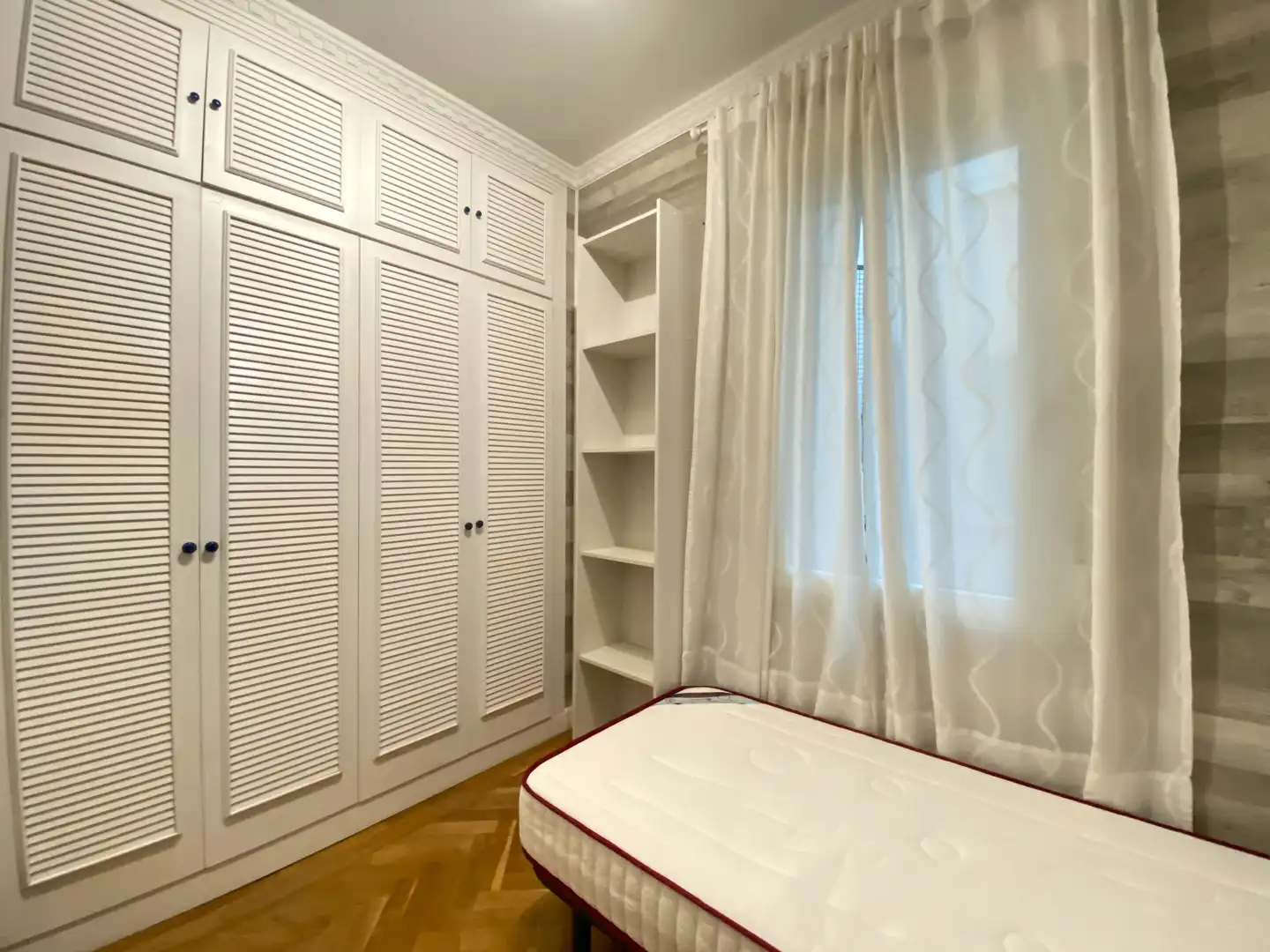 Flat for rent in Calle de Ilustración, Argüelles