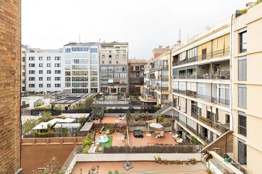 Terraza de Apartamento en venta en Barcelona con Calefacción, Parquet y Balcón