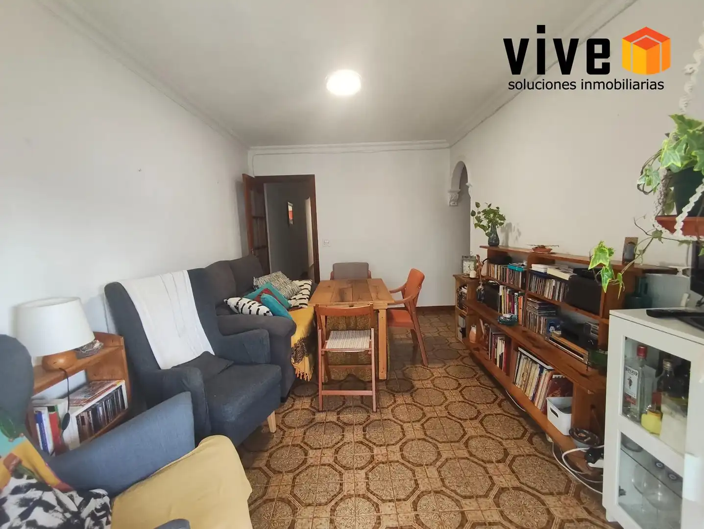 Living room of Flat for sale in Sevilla  with Terrace and Furnished