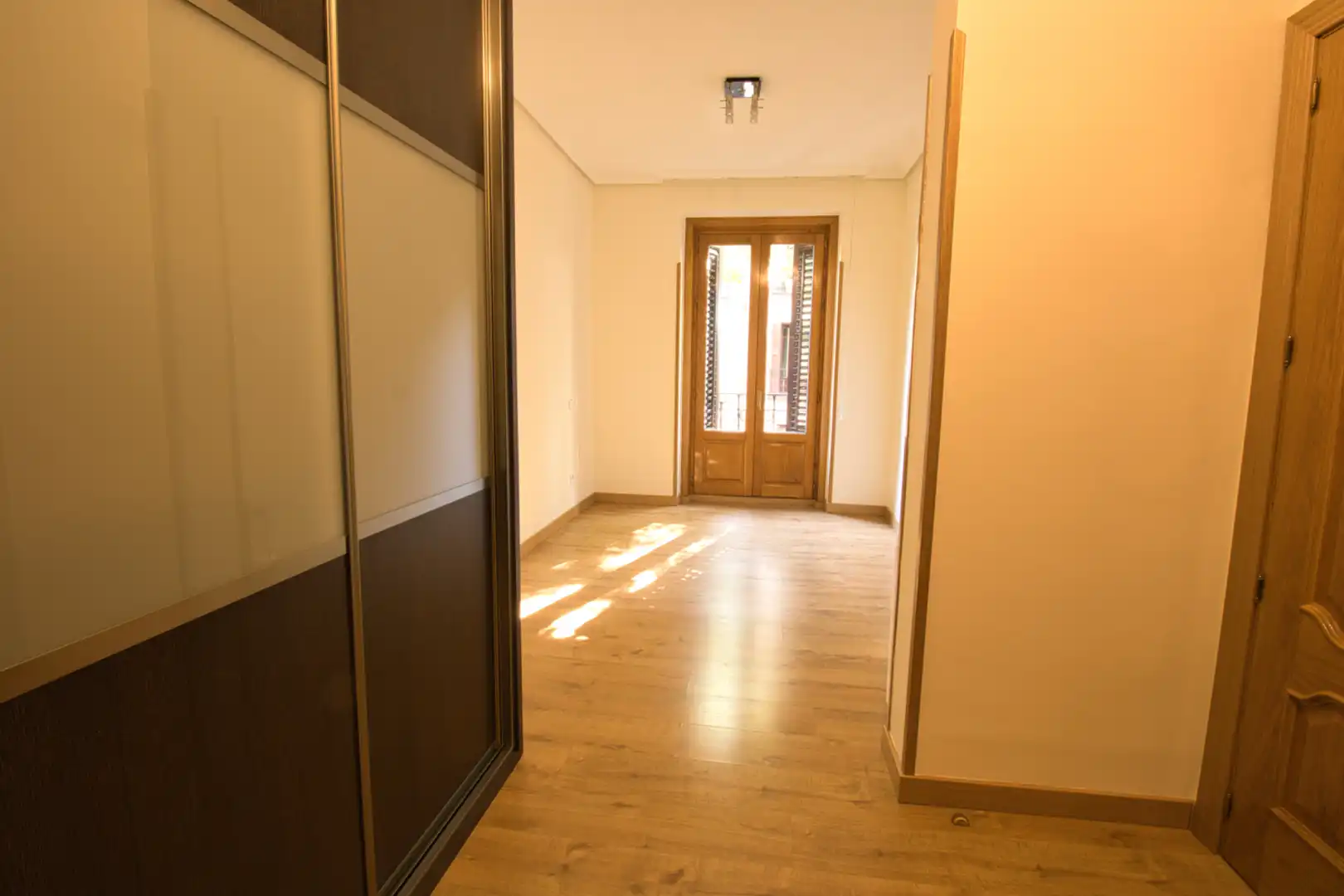 Appartamento con ascensore in affitto a Calle de Castelló, imagen 4