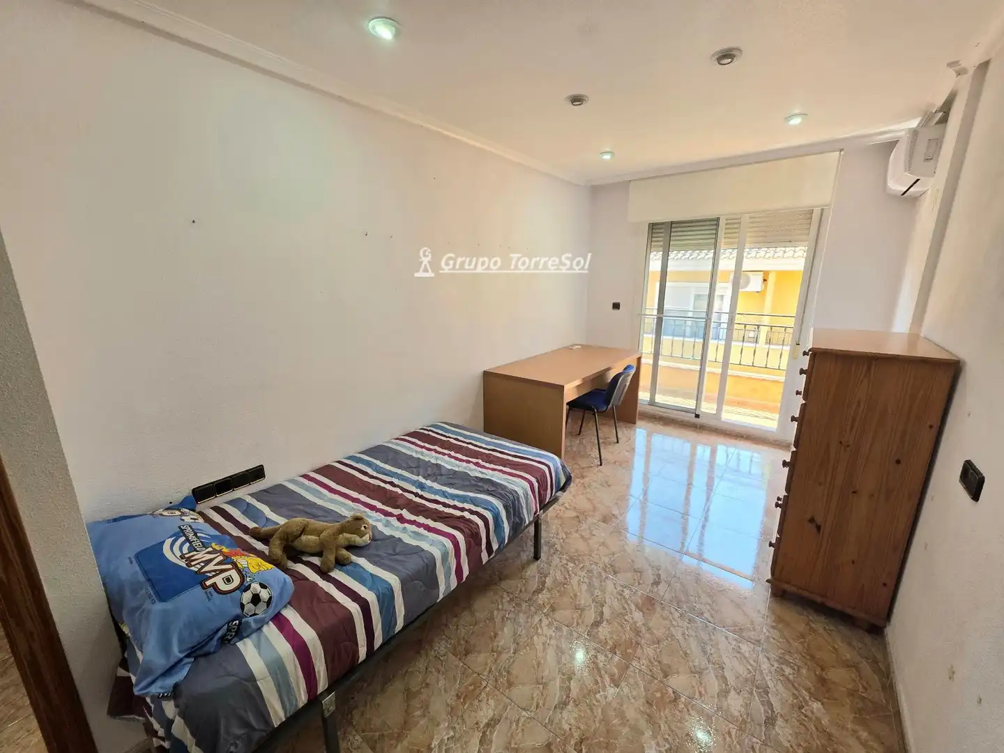 Habitación de Casa adosada en venta en Catral con Aire acondicionado, Calefacción y Terraza