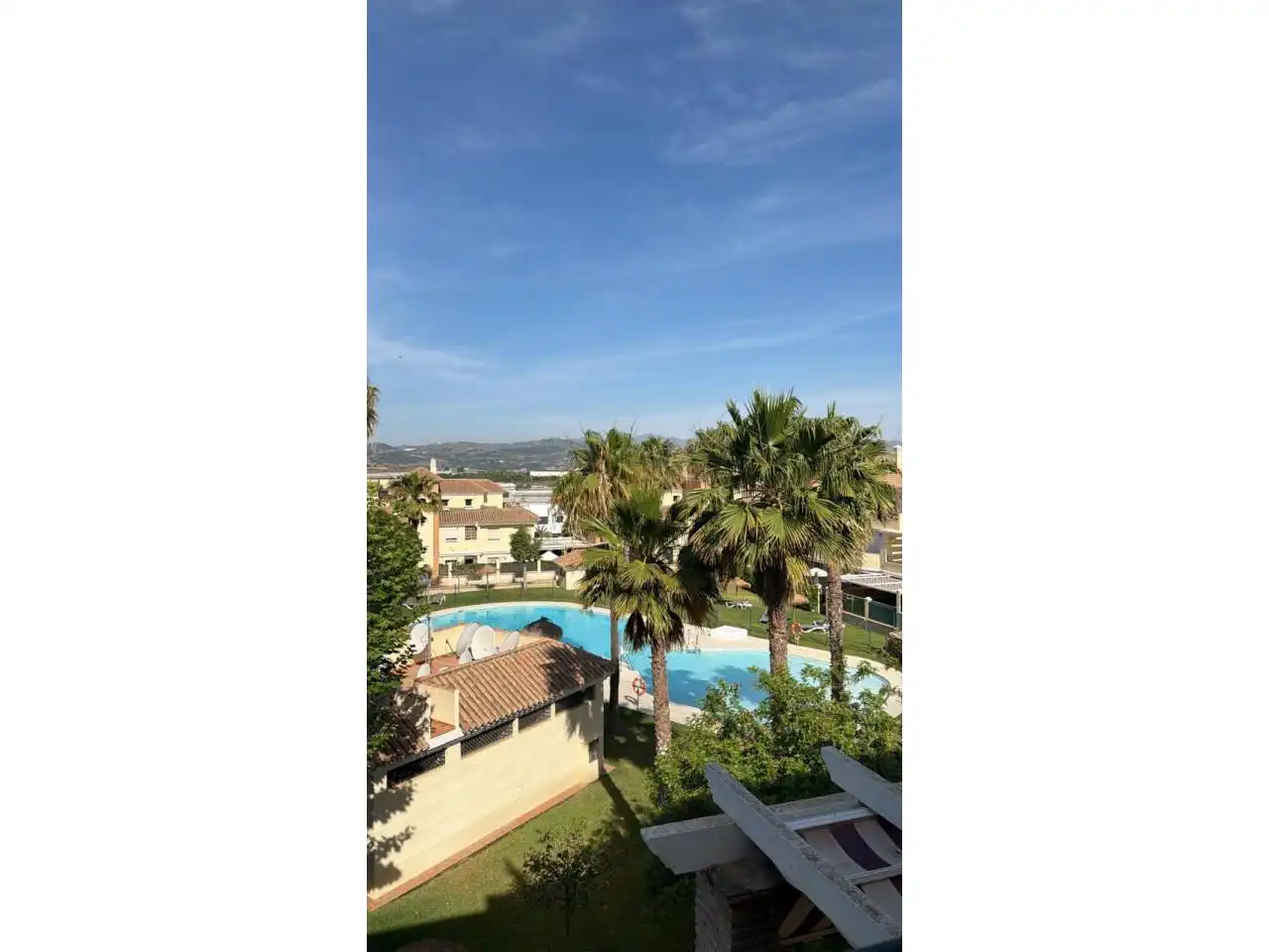 Piscina de Piso en venta en Vélez-Málaga