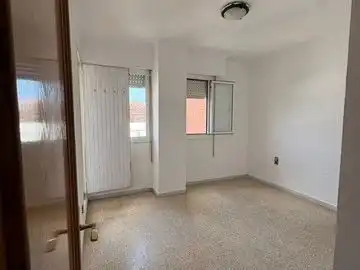 Dormitori de Pis en venda en L'Hospitalet de Llobregat amb Terrassa