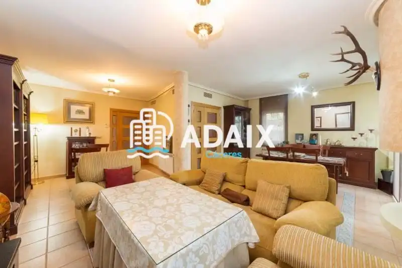 Chalet con piscina en venta en Calle Islas Cíes, imagen 5