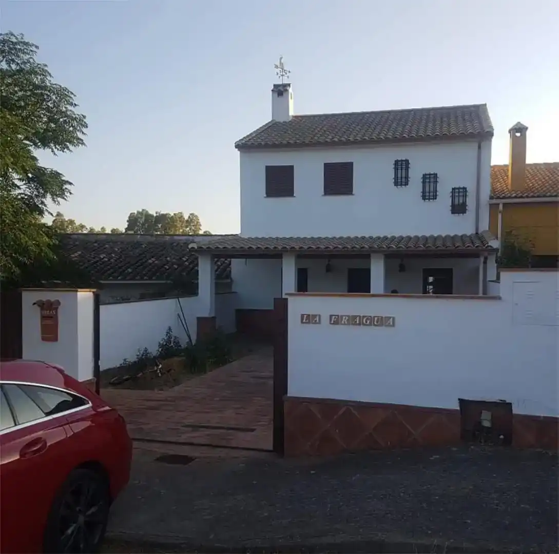 Vista exterior de Casa adosada en venda en Obejo amb Aire condicionat, Jardí privat i Piscina