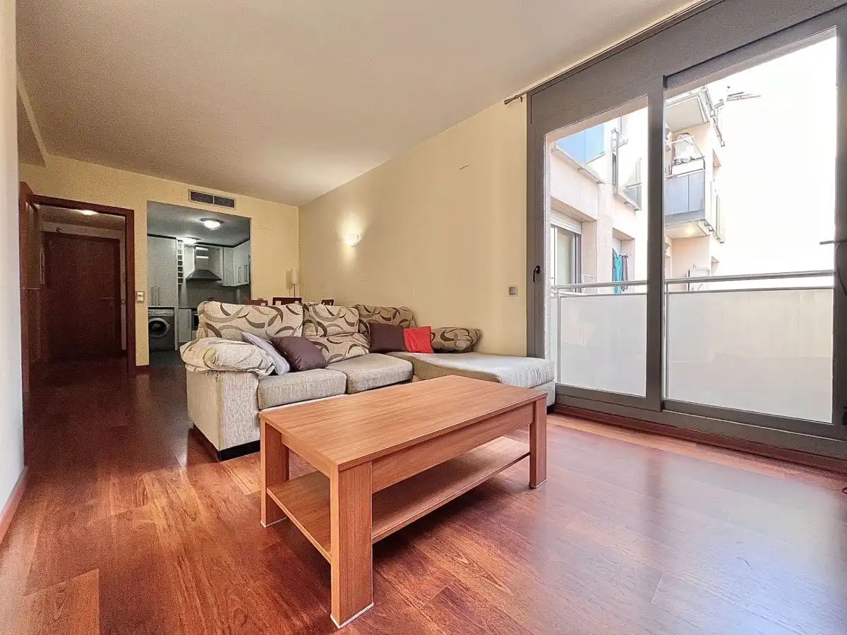 Sala de estar de Piso de alquiler en Terrassa con Aire acondicionado y Balcón