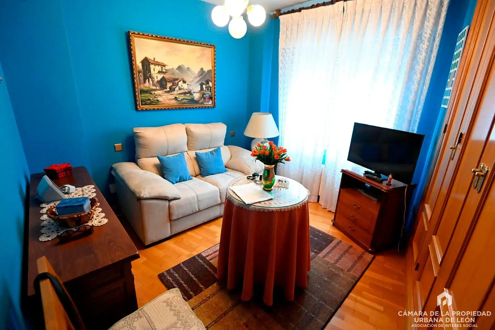 Sala de estar de Piso en venta en León Capital  con Calefacción, Terraza y Trastero