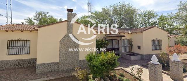 Casa-chalet en Venta en Mora en Turleque