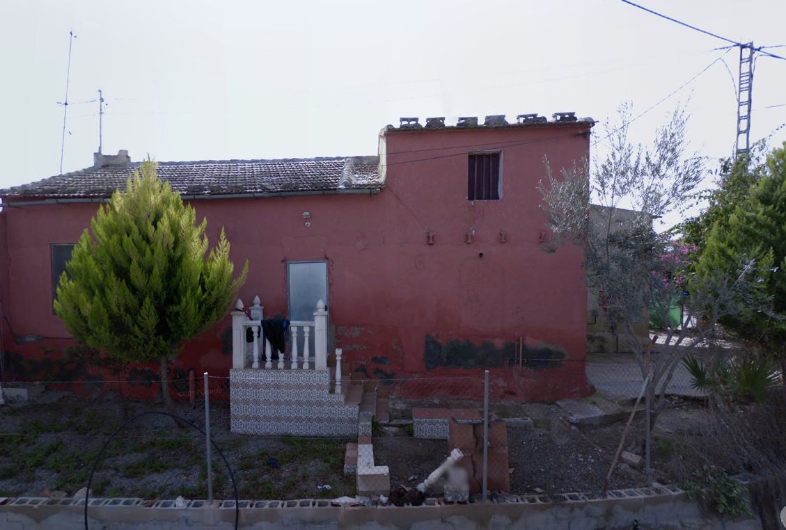 Vista exterior de Finca rústica en venda en Orihuela amb Jardí privat