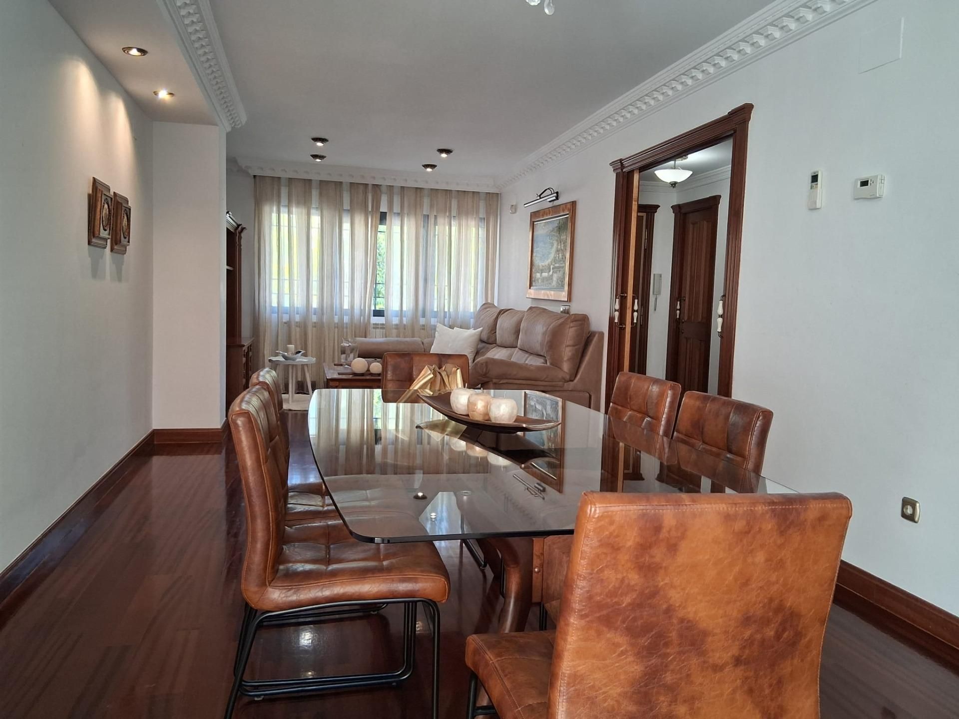 Menjador de Casa adosada en venda en  Albacete Capital amb Aire condicionat, Calefacció i Jardí privat