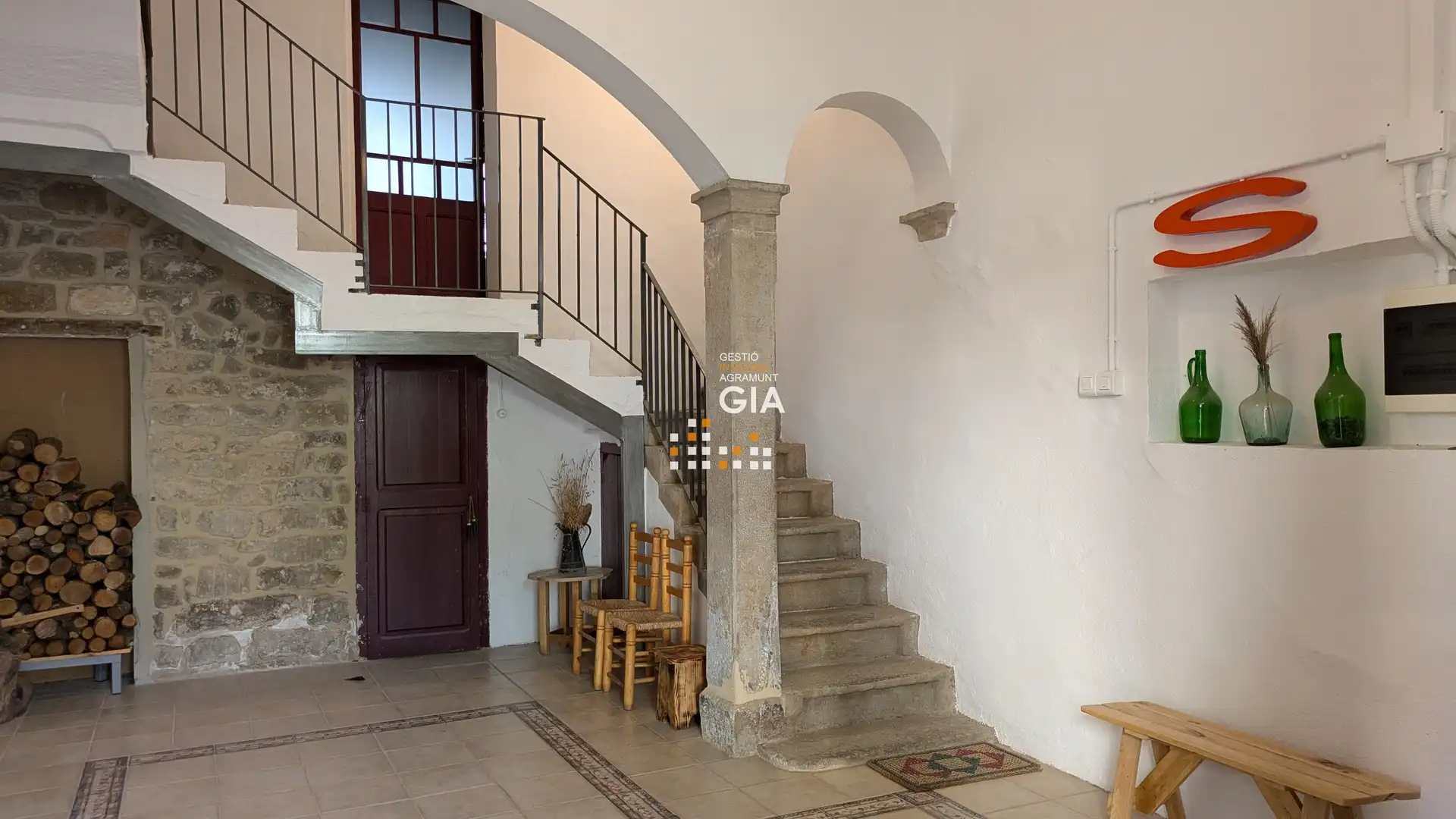 Adosado con terraza en venta en Plaça del Mercadal 17B, imagen 2