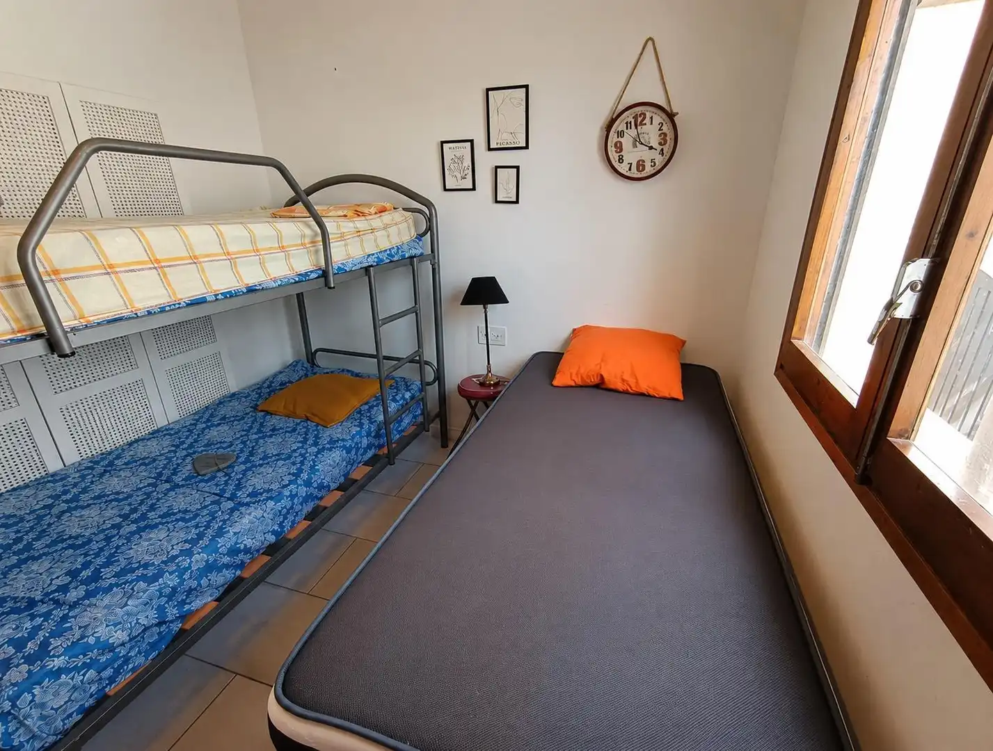 Dormitori de Casa o xalet en venda en Mont-roig del Camp amb Aire condicionat, Calefacció i Jardí privat