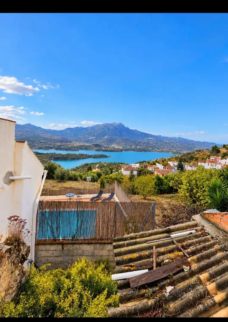 Houses for sale in Viñuela, Málaga