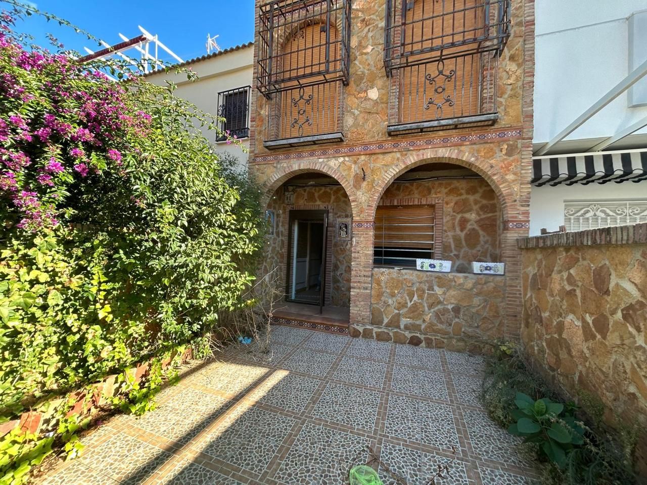 Exterior view of House or chalet for sale in  Jaén Capital  with Private garden and Terrace