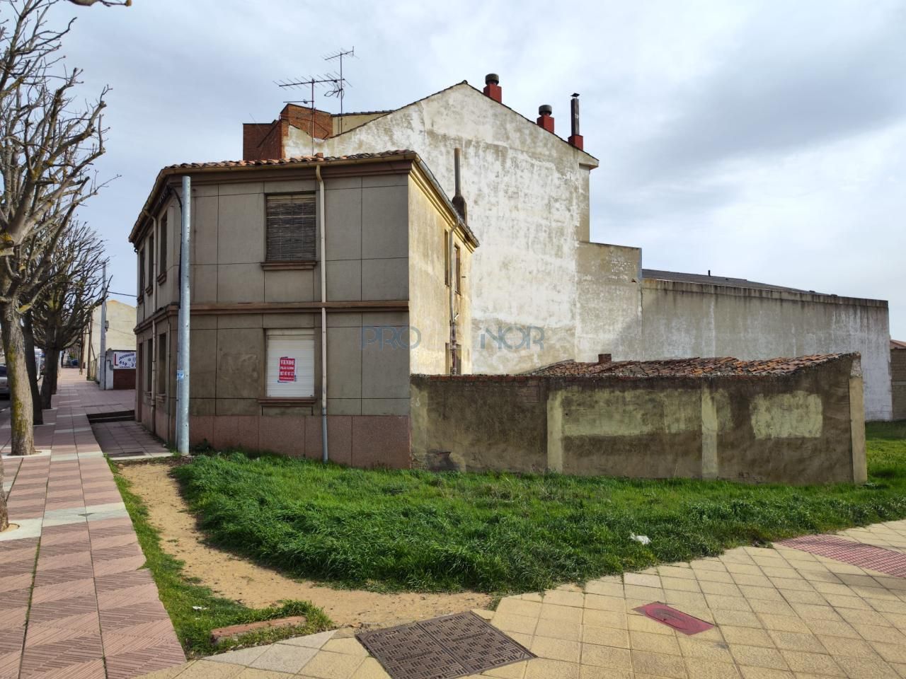 Casa o xalet en venda en León Capital  amb Jardí privat i Traster