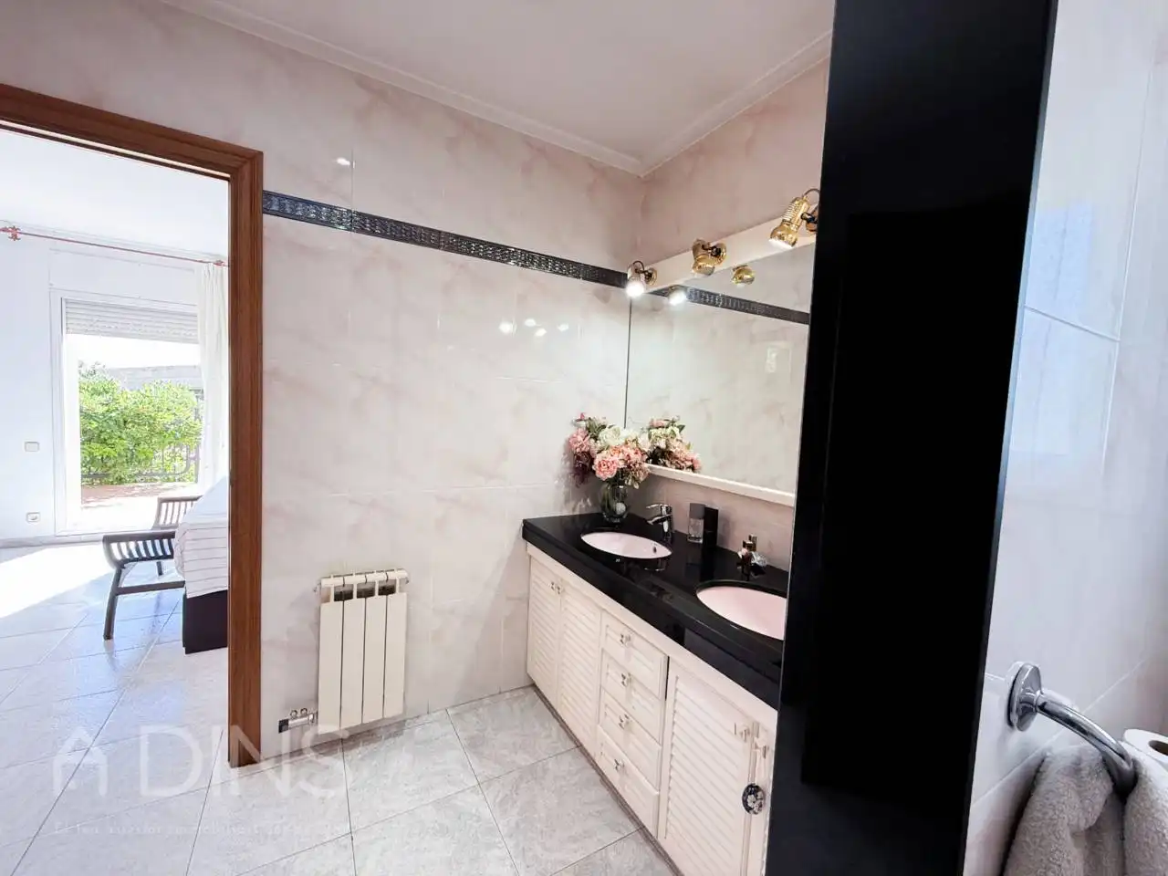 Casa amb jardí en venda a Avenida Puigdomi, imagen 8