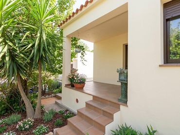 Detached house with balcony for sale in SUREDA (SELVA BRAVA)