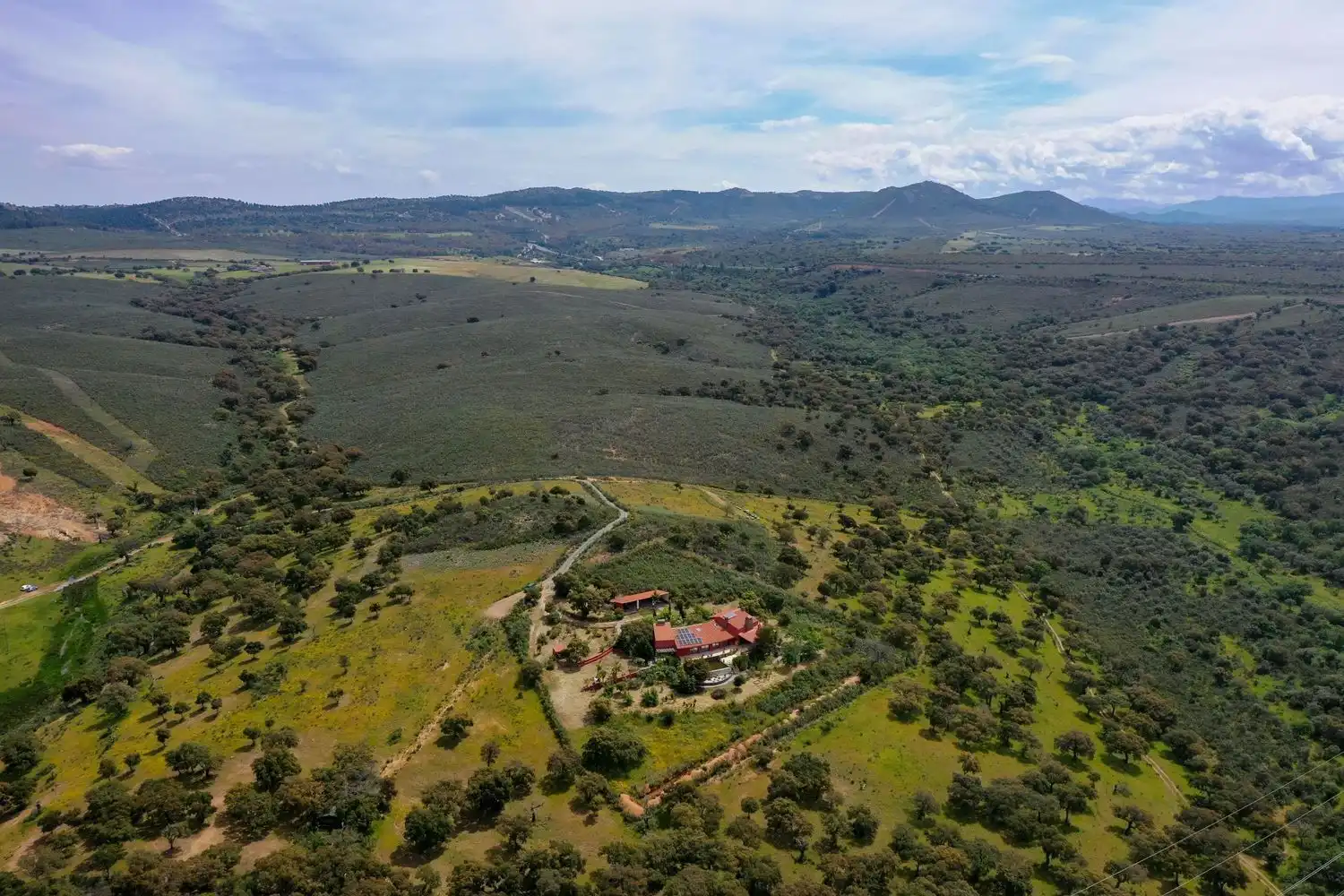 Country homes for sale in Jaraicejo  with Storage room and Community pool