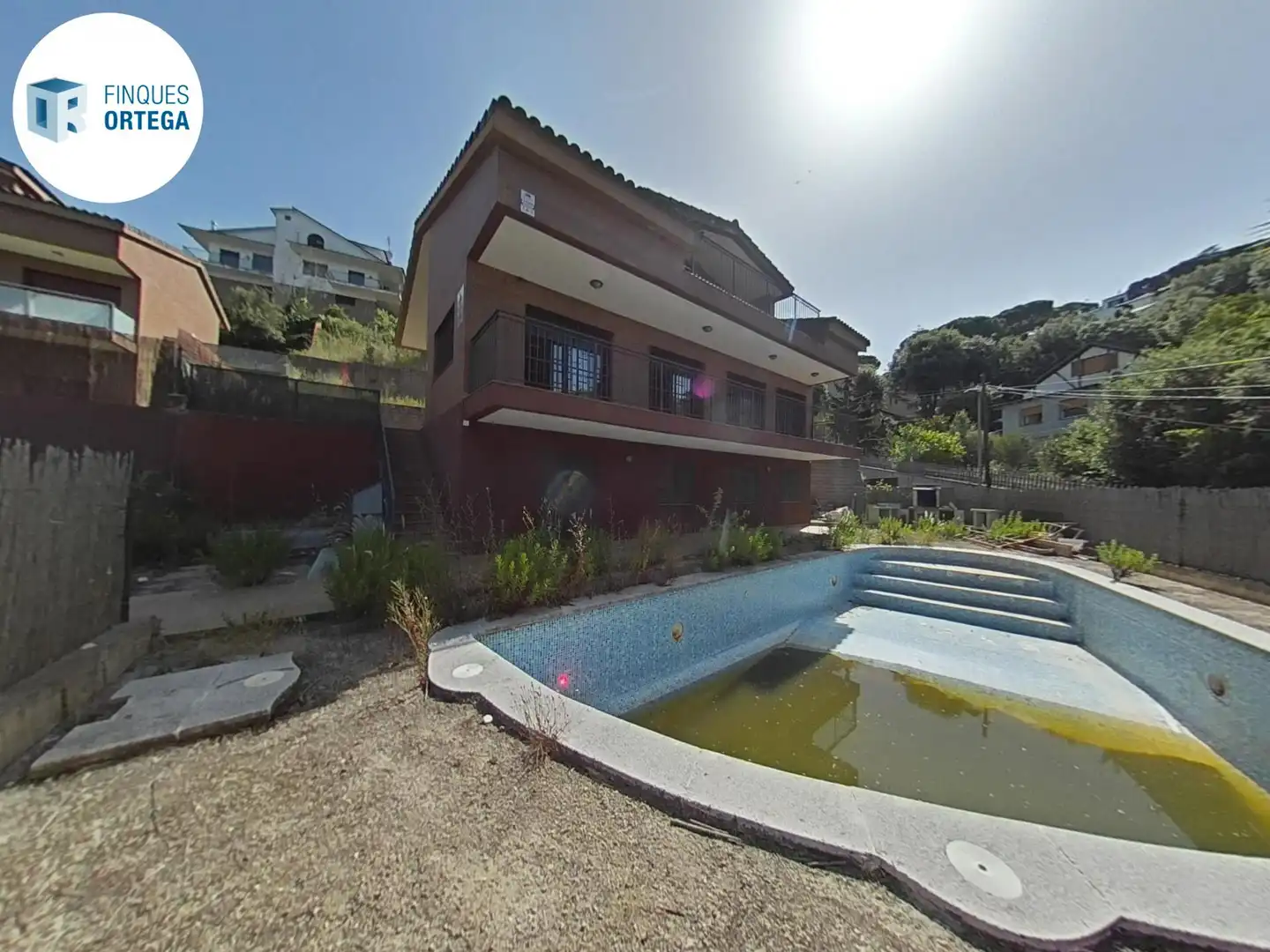 Piscina de Casa o chalet en venta en Llinars del Vallès