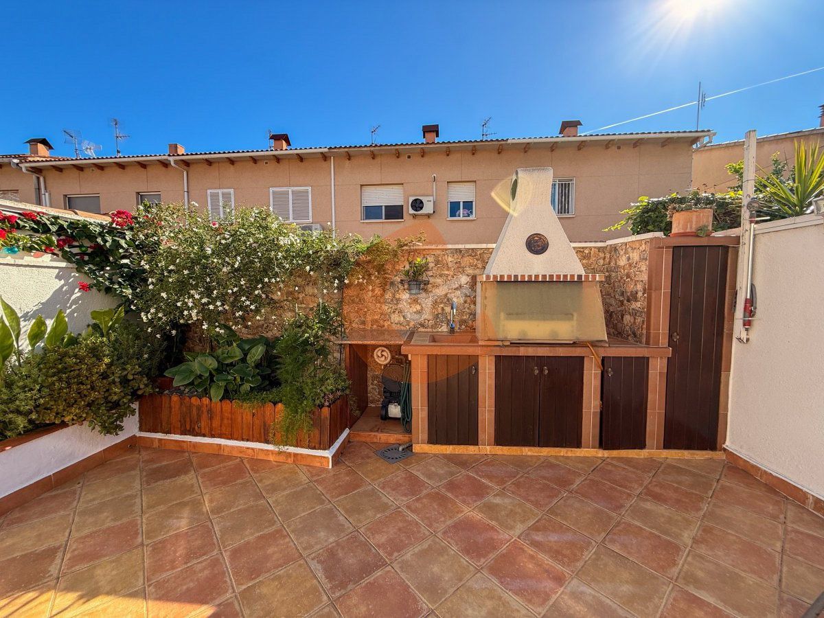 Jardí de Casa o xalet en venda en El Vendrell amb Aire condicionat, Calefacció i Parquet