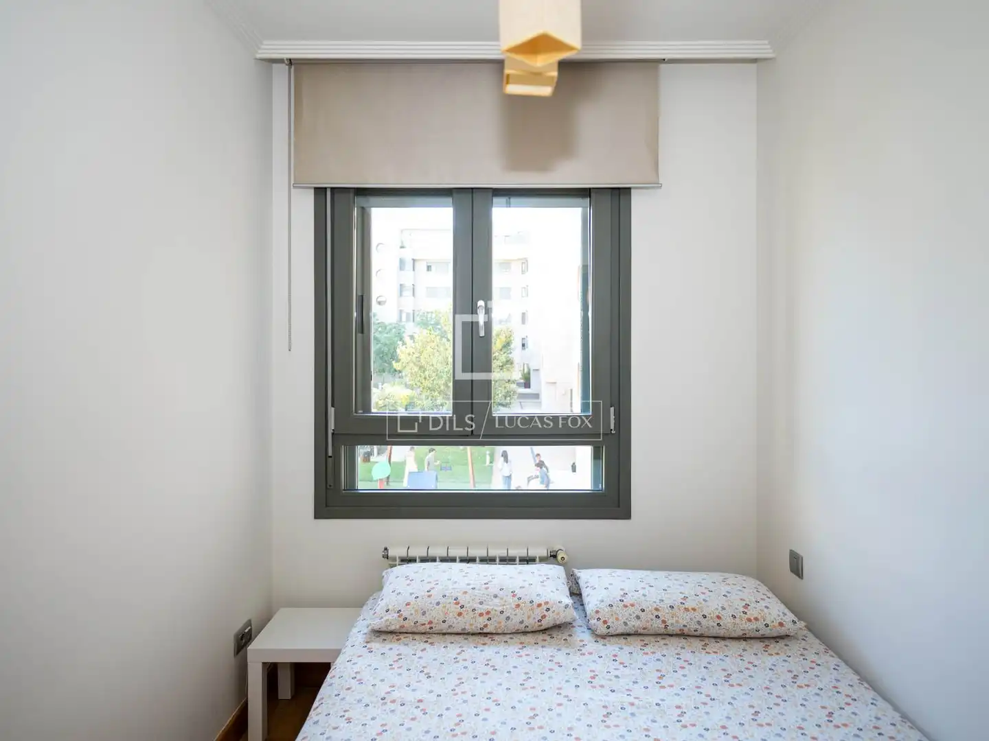 Bedroom of Flat for rent in Madrid  with Air Conditioner, Heating and Private garden