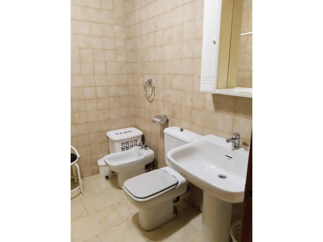 Bathroom of Flat for rent in Burgos  with Heating, Parquet flooring and Terrace