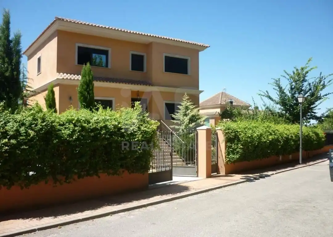 Vista exterior de Casa o chalet en venta en Baeza con Aire acondicionado, Calefacción y Terraza