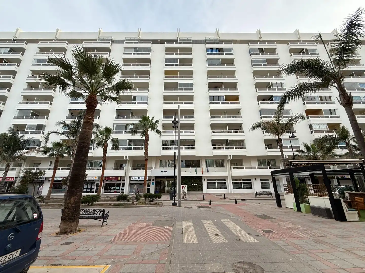 Vista exterior de Estudi en venda en Fuengirola amb Piscina comunitària