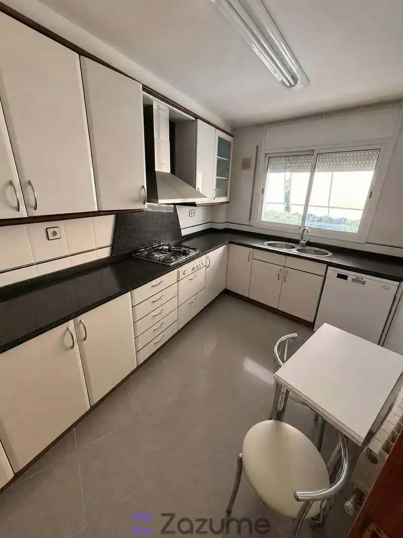Cocina de Piso de alquiler en Terrassa con Calefacción, Terraza y Amueblado